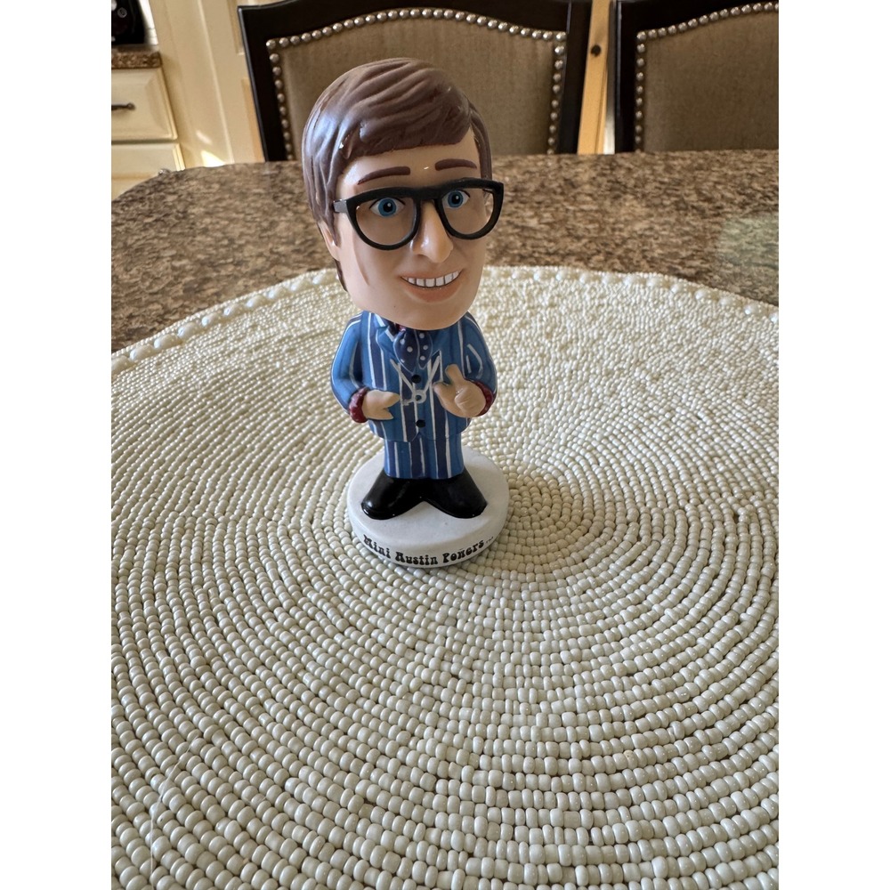 Mini Austin Powers Funko Bobblehead 2002 New Line Productions
